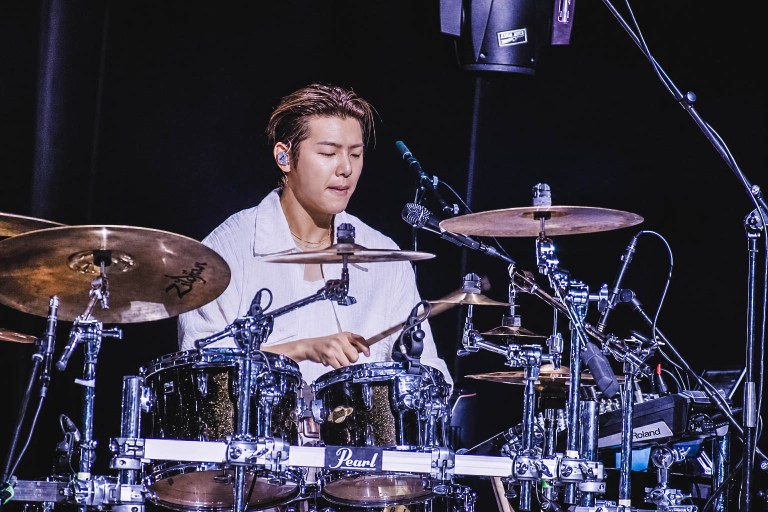 @leane.ctrl - CNBLUE in Paris 2026 - Folies Bergère