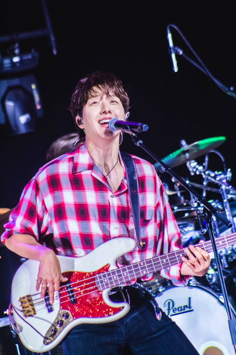 @leane.ctrl - CNBLUE in Paris 2026 - Folies Bergère